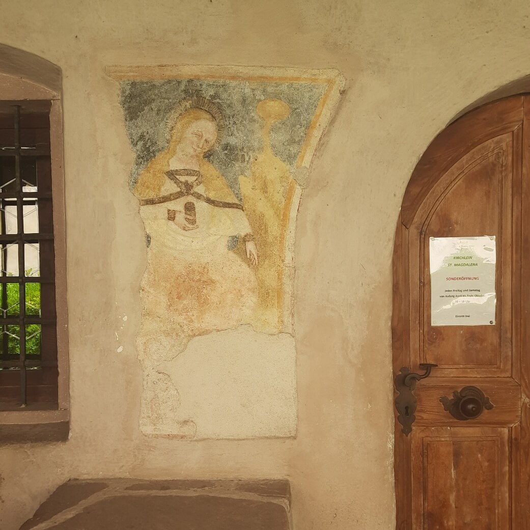 Fresco neben dem Eingang der Kirche der Heiligen Maria Magdalena