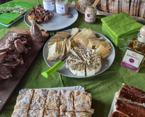 Picknick mit Mohnprodukten aus Nordhessen
