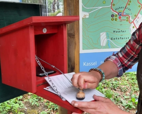 Stempel im Gipfelpass am Hohen Gras